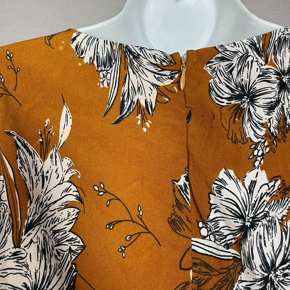 L'Atiste Romper Floral Flutter Bell Sleeve NO BELT Size Small Wrap-Style Mustard - Picture 13 of 16